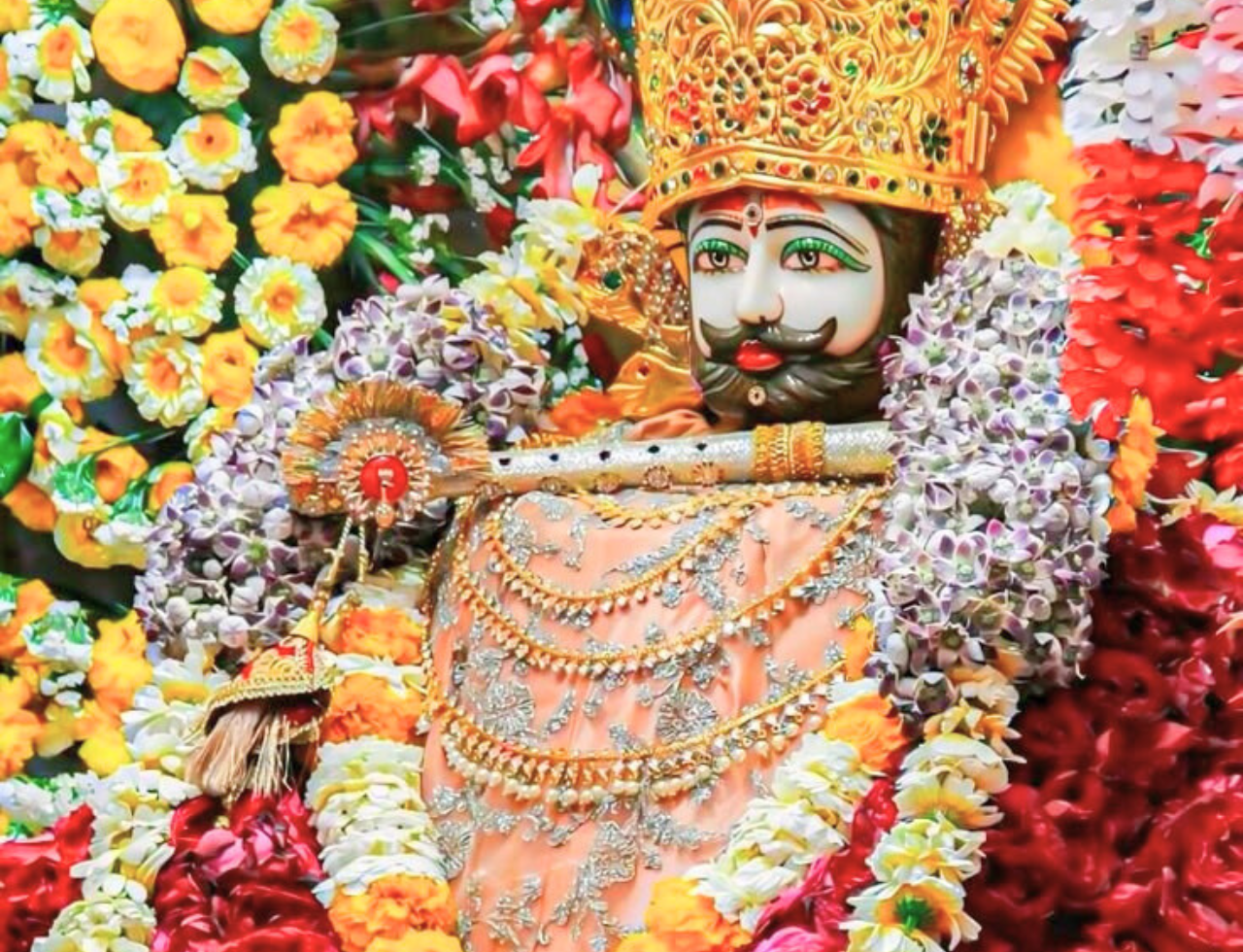 A devotee offered a gold crown worth Rs 1.10 crore to Khatu Shyam Baba